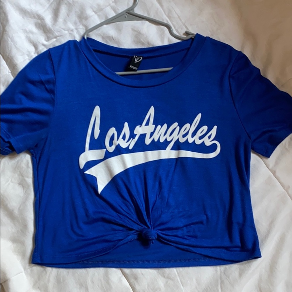 La cropped tee
